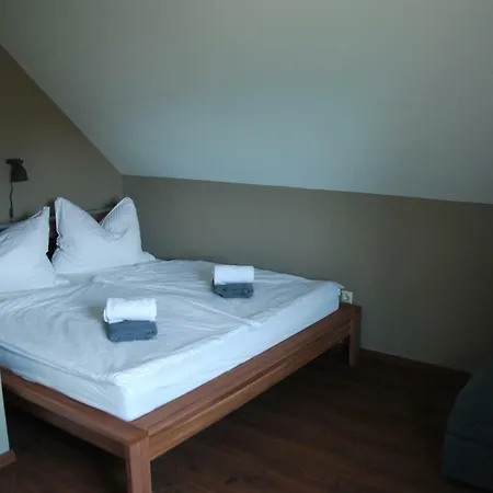 Sommeregger 公寓 *